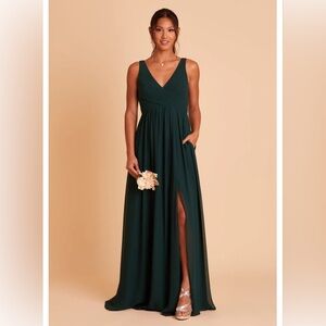 Elegant Green V-Neck Maxi Gown with Slit